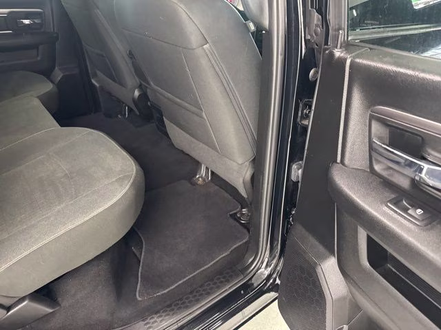 2021 Diamond Black Crystal Pearlcoat Ram 1500 Warlock 4X4 Truck