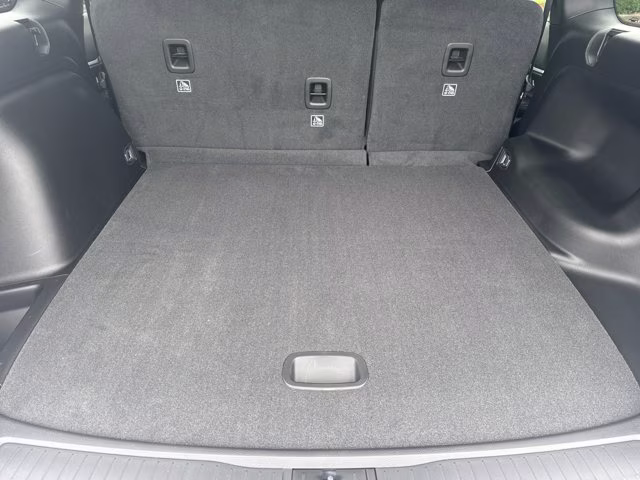 2026 Bright White Clearcoat Jeep Grand Cherokee Laredo Altitude RWD SUV