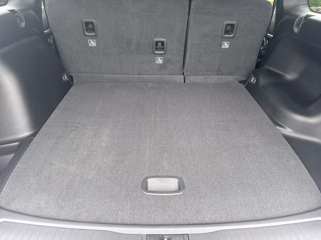 2026 Bright White Clearcoat Jeep Grand Cherokee Laredo Altitude RWD SUV