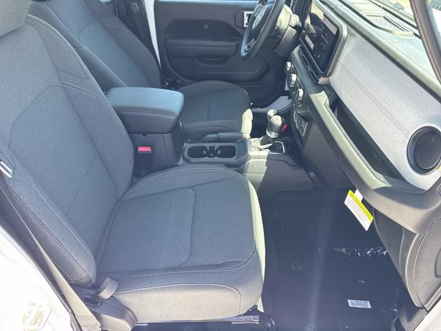 2026 Bright White Clearcoat Jeep Gladiator Sport 4X4 Truck