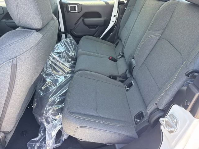 2026 Bright White Clearcoat Jeep Gladiator Sport 4X4 Truck