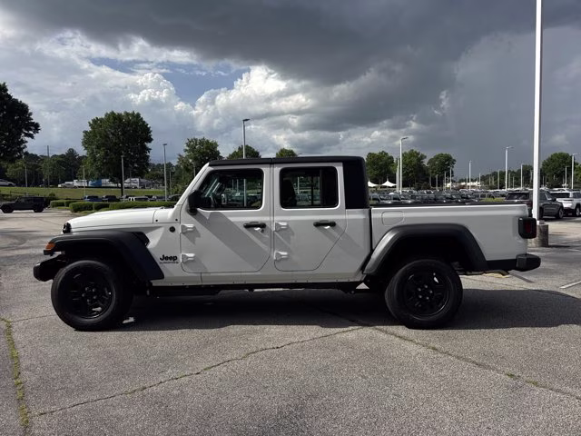 2026 Bright White Clearcoat Jeep Gladiator Sport 4X4 Truck