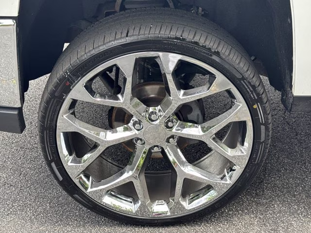 2018 Summit White Chevrolet Silverado 1500 LT 4X4 Truck