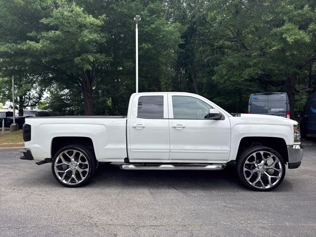 2018 Summit White Chevrolet Silverado 1500 LT 4X4 Truck