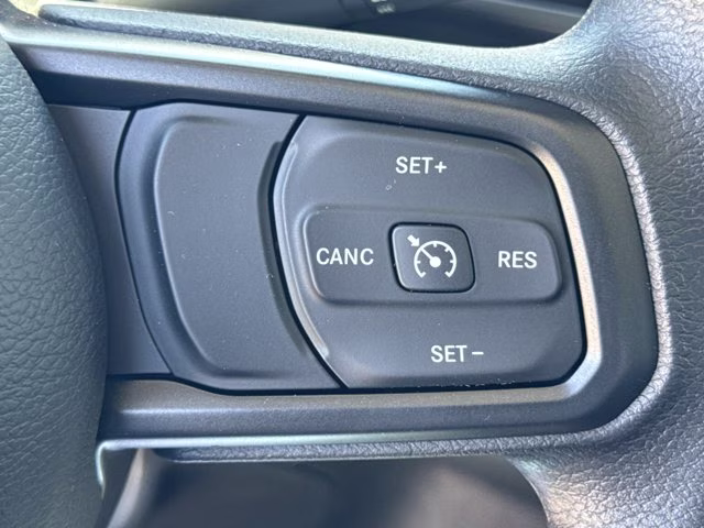 2026 Bright White Clearcoat Jeep Gladiator Sport 4X4 Truck