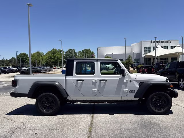 2026 Bright White Clearcoat Jeep Gladiator Sport 4X4 Truck