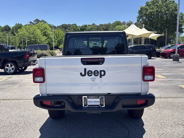 2026 Bright White Clearcoat Jeep Gladiator Sport 4X4 Truck