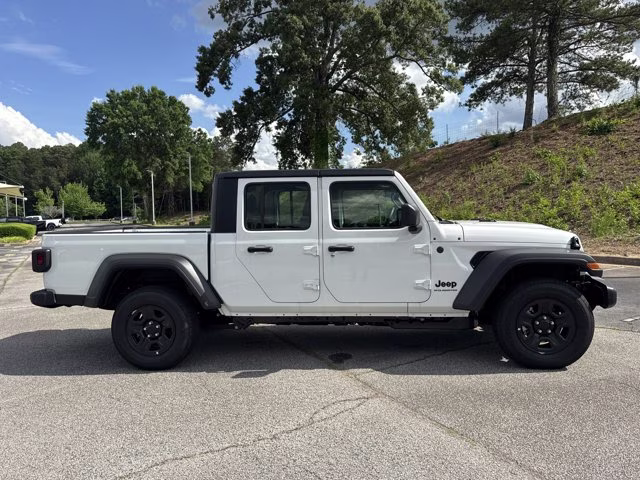 2026 Bright White Clearcoat Jeep Gladiator Sport 4X4 Truck