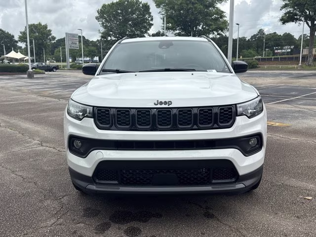 2026 Bright White Clearcoat Jeep Compass Latitude Altitude 4X4 SUV
