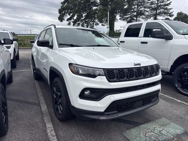 2026 Bright White Clearcoat Jeep Compass Latitude Altitude 4X4 SUV