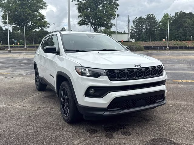 2026 Bright White Clearcoat Jeep Compass Latitude Altitude 4X4 SUV