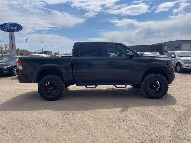 2022 Diamond Black Crystal Pearlcoat Ram 1500 Big Horn/Lone Star 4X4 Truck