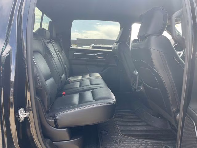 2022 Diamond Black Crystal Pearlcoat Ram 1500 Big Horn/Lone Star 4X4 Truck