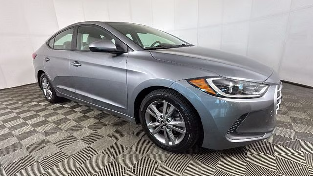 2018 Gray Hyundai Elantra SEL FWD Sedan
