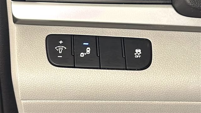 2018 Gray Hyundai Elantra SEL FWD Sedan
