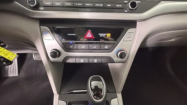 2018 Gray Hyundai Elantra SEL FWD Sedan