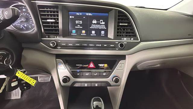 2018 Gray Hyundai Elantra SEL FWD Sedan