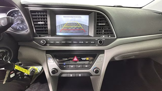2018 Gray Hyundai Elantra SEL FWD Sedan