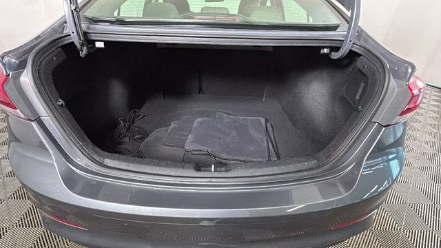 2018 Gray Hyundai Elantra SEL FWD Sedan