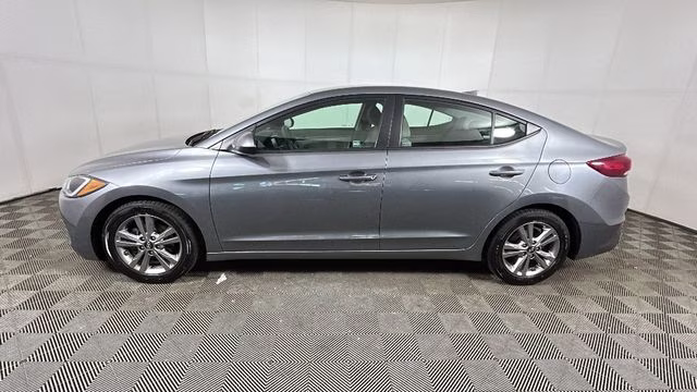 2018 Gray Hyundai Elantra SEL FWD Sedan