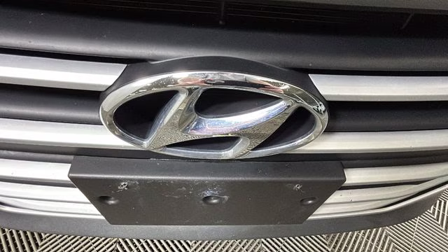 2018 Gray Hyundai Elantra SEL FWD Sedan