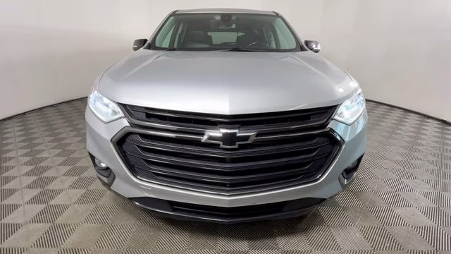 2019 Silver Ice Metallic Chevrolet Traverse Premier AWD SUV