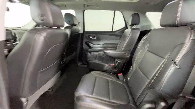 2019 Silver Ice Metallic Chevrolet Traverse Premier AWD SUV