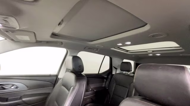 2019 Silver Ice Metallic Chevrolet Traverse Premier AWD SUV