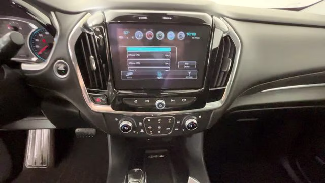 2019 Silver Ice Metallic Chevrolet Traverse Premier AWD SUV