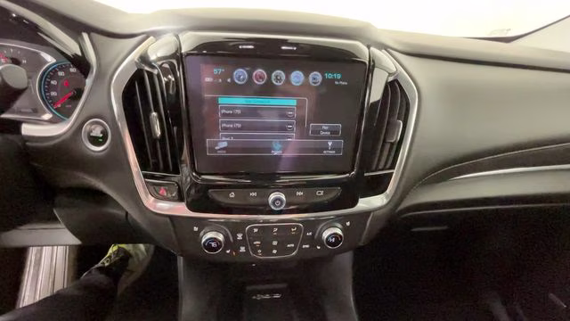 2019 Silver Ice Metallic Chevrolet Traverse Premier AWD SUV