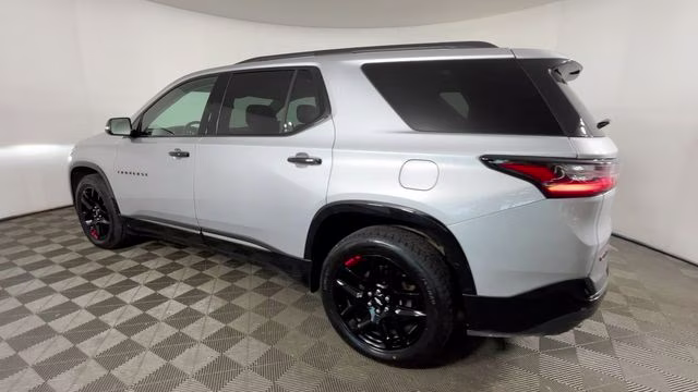 2019 Silver Ice Metallic Chevrolet Traverse Premier AWD SUV