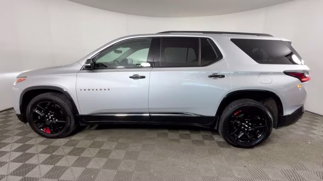 2019 Silver Ice Metallic Chevrolet Traverse Premier AWD SUV