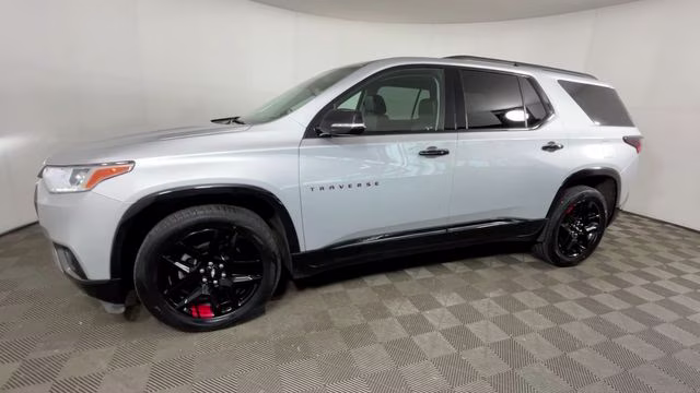 2019 Silver Ice Metallic Chevrolet Traverse Premier AWD SUV
