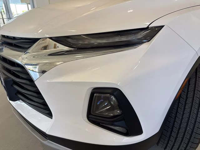 2021 Summit White Chevrolet Blazer LT FWD SUV
