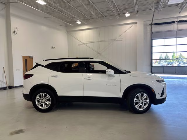 2021 Summit White Chevrolet Blazer LT FWD SUV