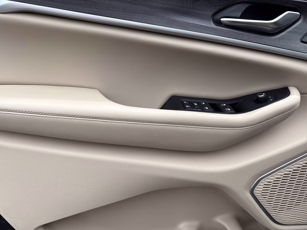 2023 Rocky Mountain Pearlcoat Jeep Grand Cherokee L Limited 4X4 SUV