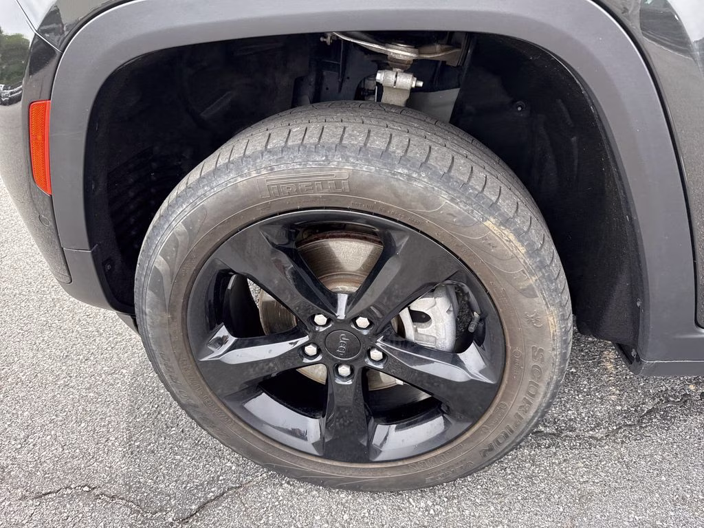 2023 Rocky Mountain Pearlcoat Jeep Grand Cherokee L Limited 4X4 SUV