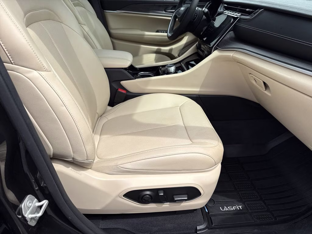 2023 Rocky Mountain Pearlcoat Jeep Grand Cherokee L Limited 4X4 SUV