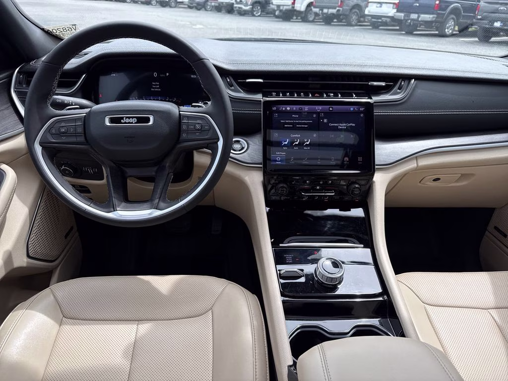 2023 Rocky Mountain Pearlcoat Jeep Grand Cherokee L Limited 4X4 SUV