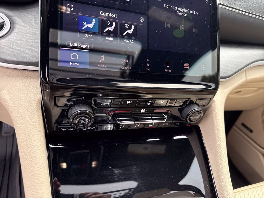 2023 Rocky Mountain Pearlcoat Jeep Grand Cherokee L Limited 4X4 SUV