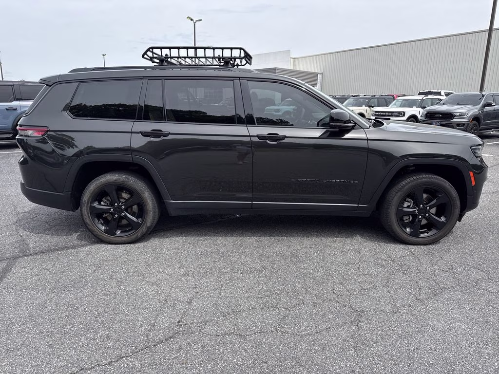 2023 Rocky Mountain Pearlcoat Jeep Grand Cherokee L Limited 4X4 SUV