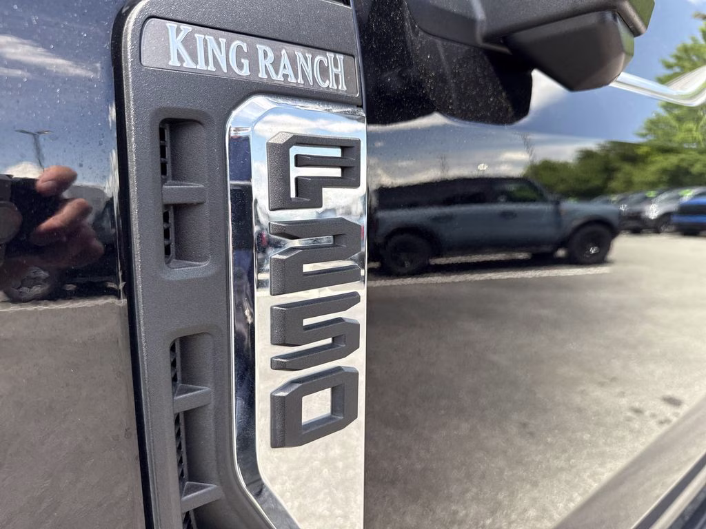 2025 Agate Black Metallic Ford Super Duty F-250 SRW King Ranch 4X4 Truck