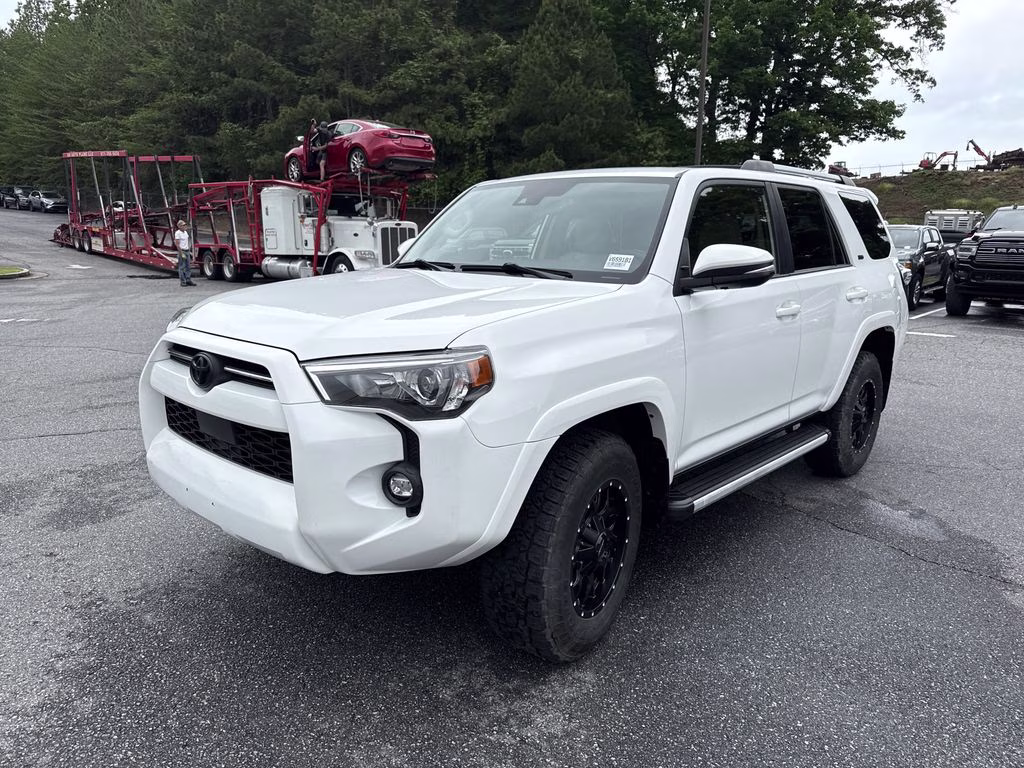 2022 White Toyota 4Runner SR5 Premium 4X4 SUV