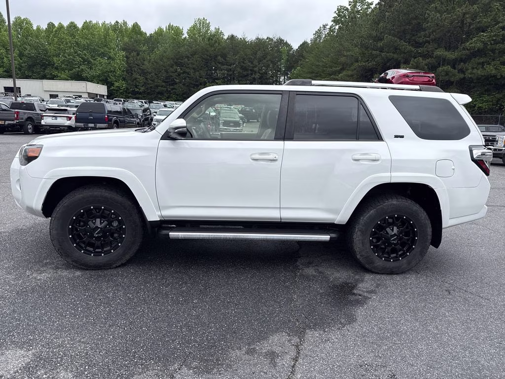 2022 White Toyota 4Runner SR5 Premium 4X4 SUV