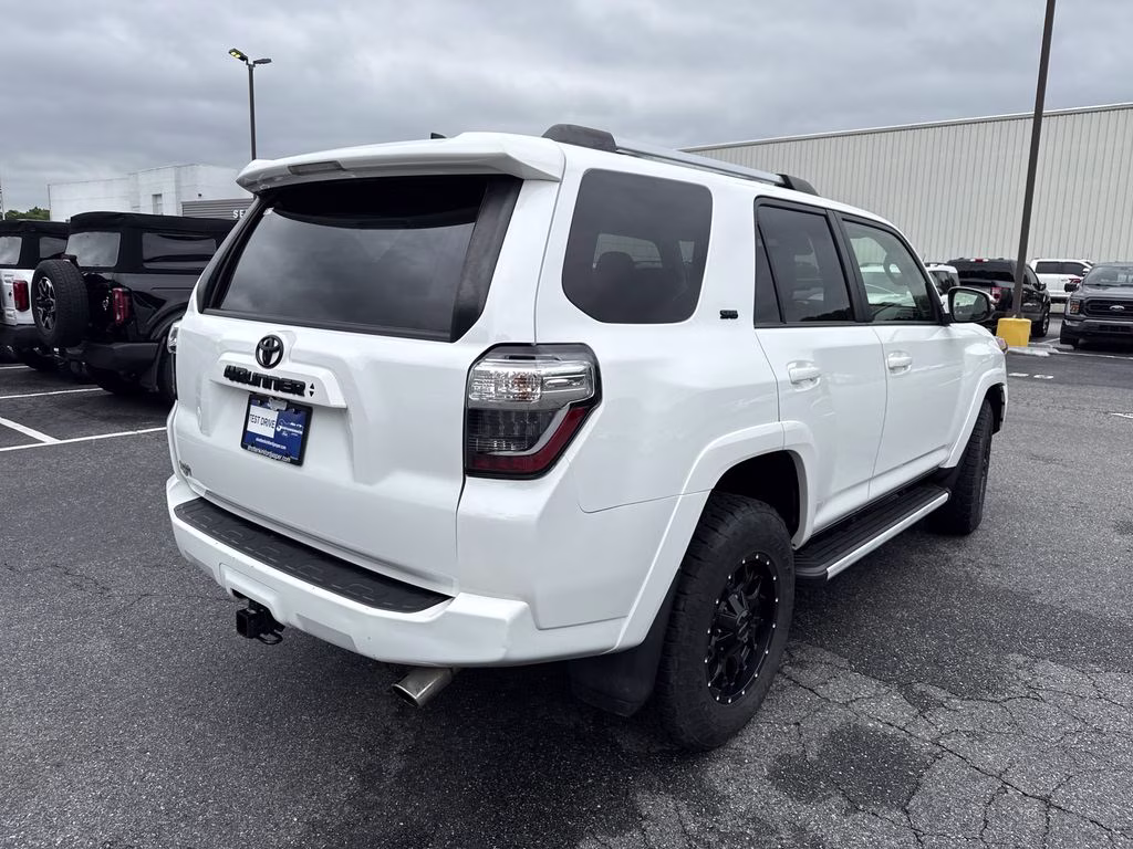 2022 White Toyota 4Runner SR5 Premium 4X4 SUV