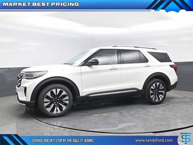 2026 White Ford Explorer Platinum 4X4 SUV