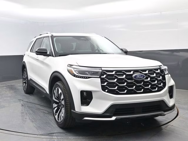 2026 White Ford Explorer Platinum 4X4 SUV