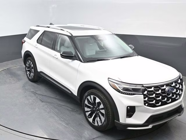 2026 White Ford Explorer Platinum 4X4 SUV