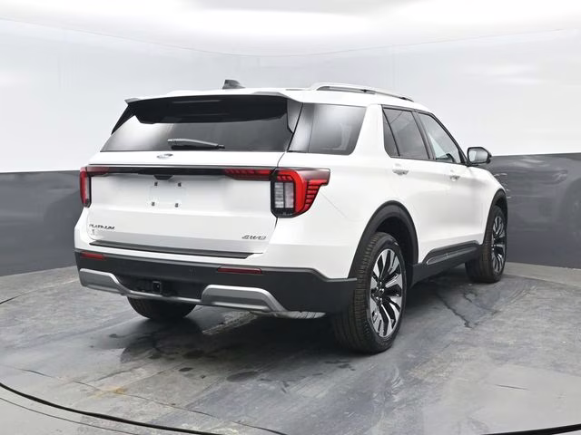 2026 White Ford Explorer Platinum 4X4 SUV