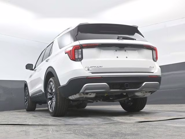 2026 White Ford Explorer Platinum 4X4 SUV